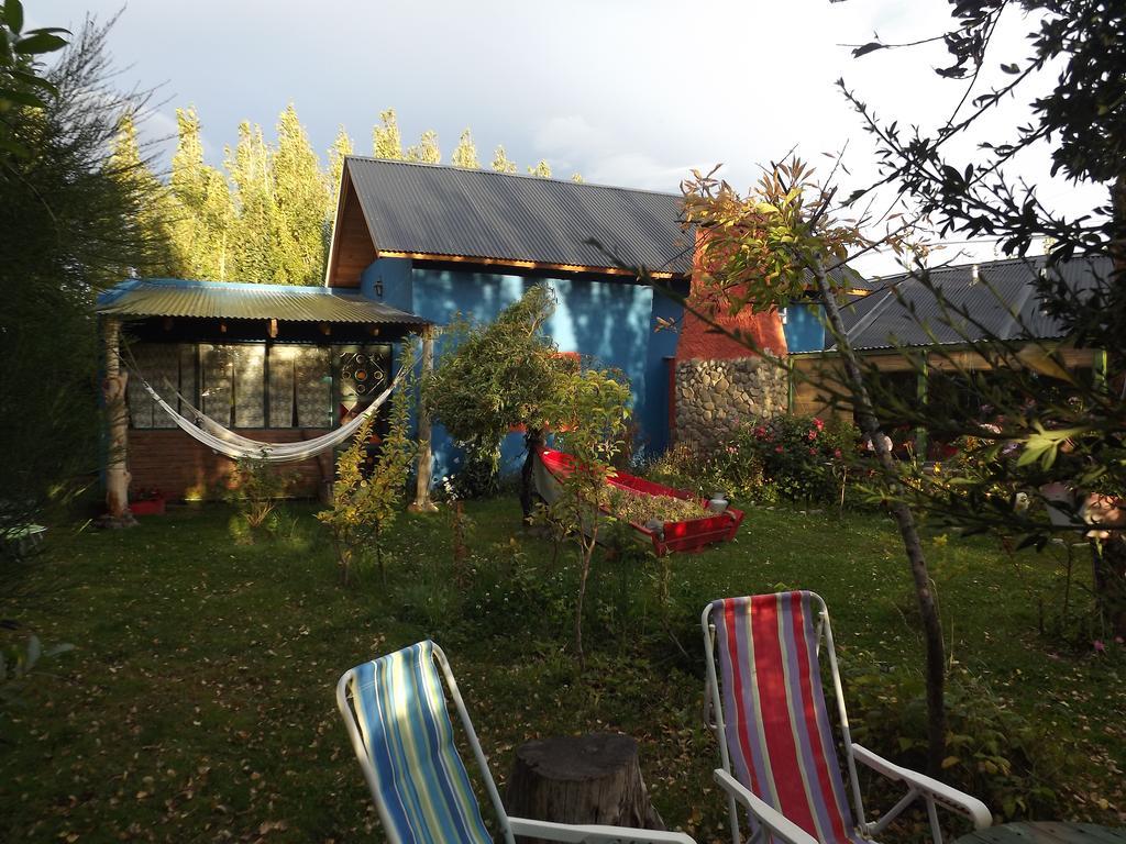 Kiritina'S House Homestay El Calafate Exterior photo